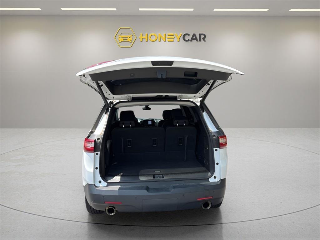 used 2021 Chevrolet Traverse car, priced at $23,464