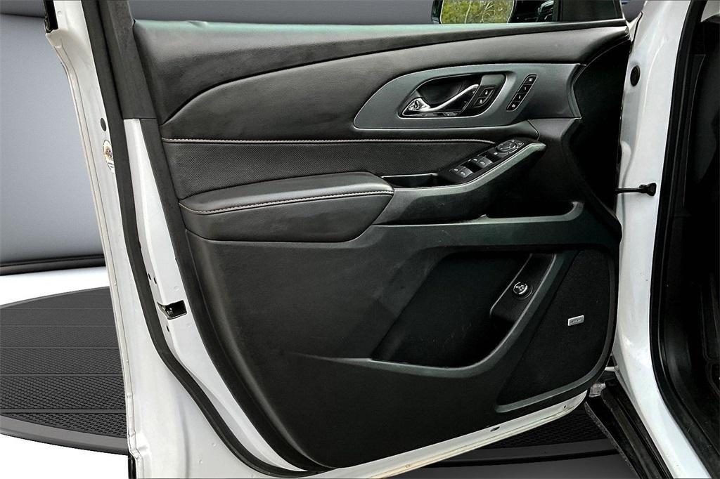 used 2020 Chevrolet Traverse car, priced at $26,227