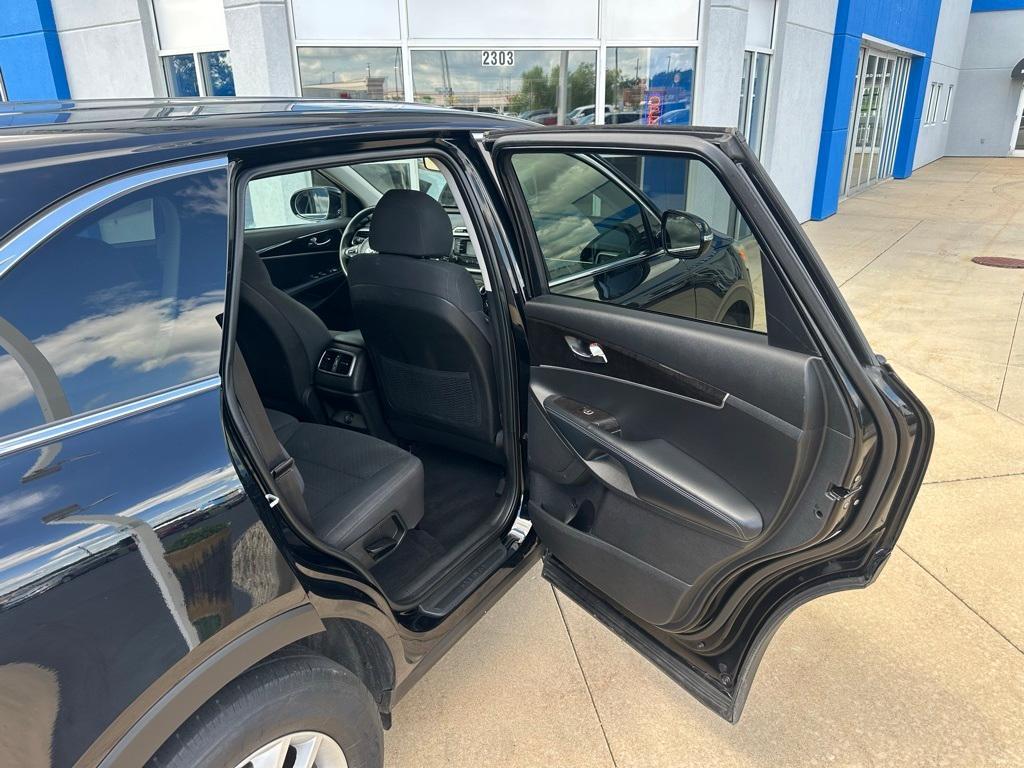 used 2018 Kia Sorento car, priced at $13,793