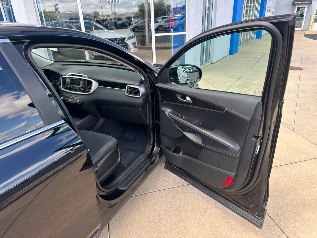 used 2018 Kia Sorento car, priced at $13,793