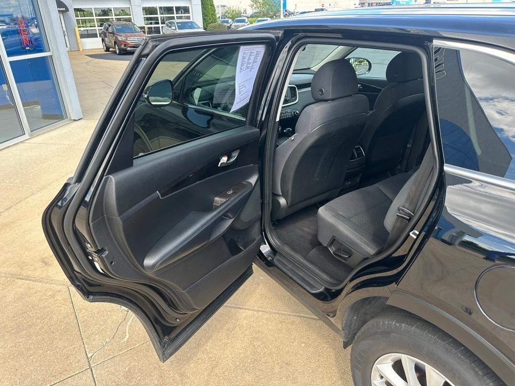 used 2018 Kia Sorento car, priced at $13,793
