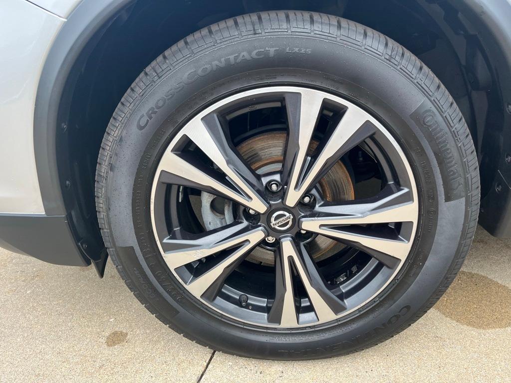 used 2018 Nissan Rogue car, priced at $15,995