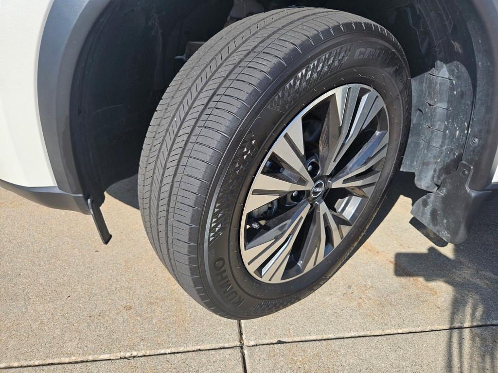 used 2023 Nissan Rogue car, priced at $22,995