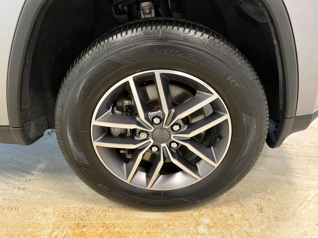 used 2021 Jeep Grand Cherokee car