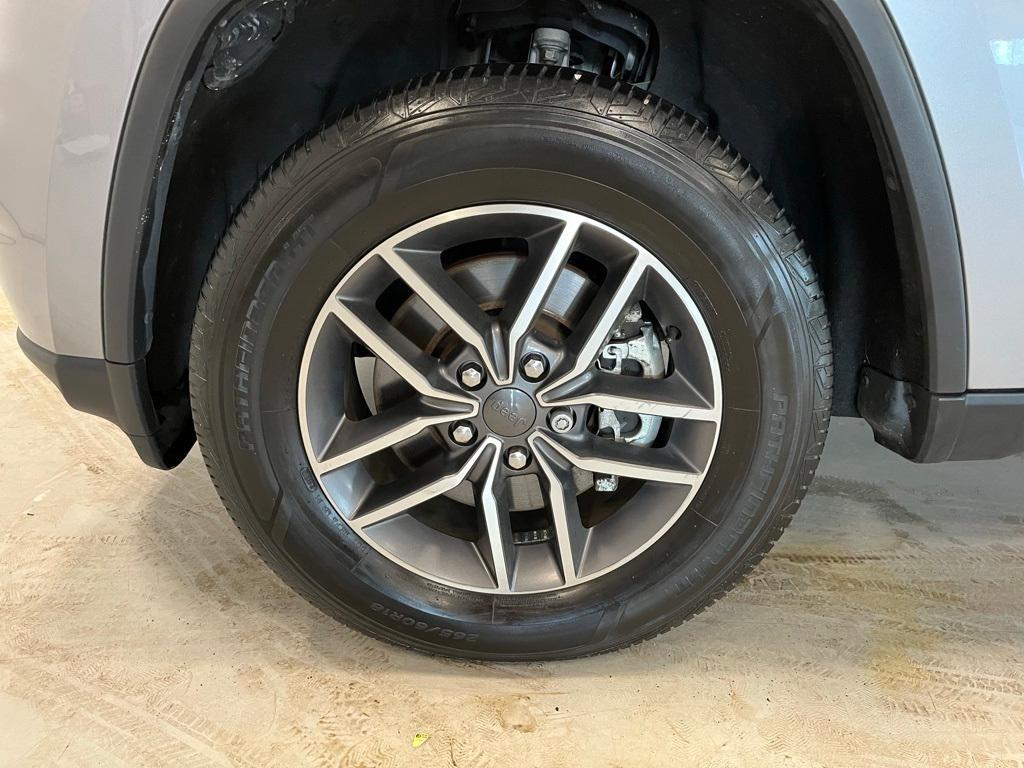 used 2021 Jeep Grand Cherokee car