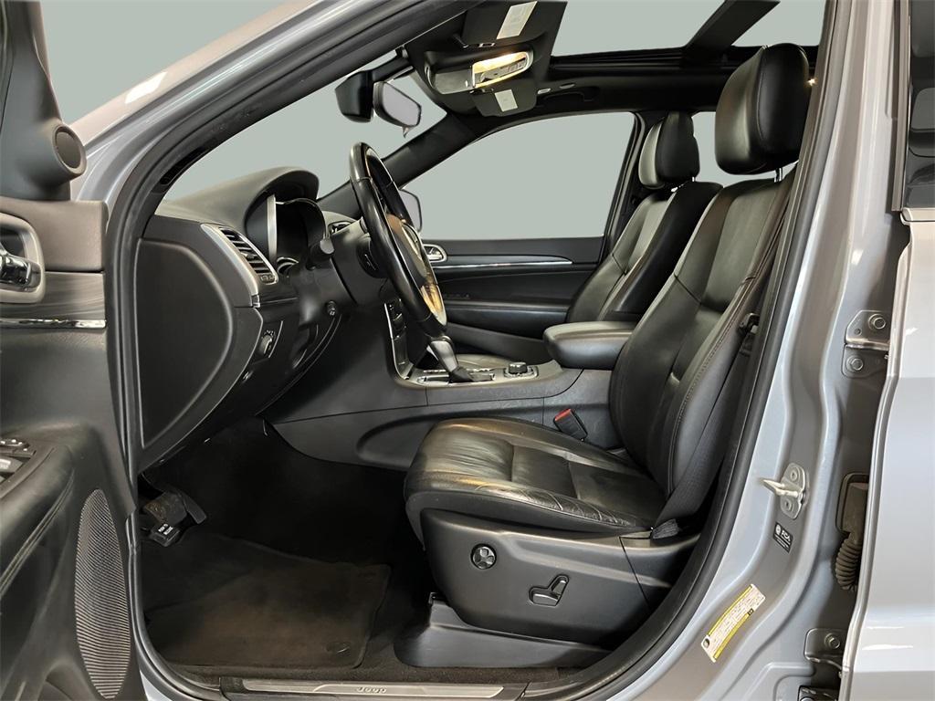 used 2021 Jeep Grand Cherokee car