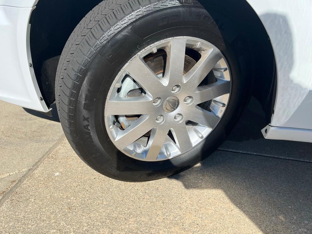 used 2016 Chrysler Town & Country car, priced at $11,995