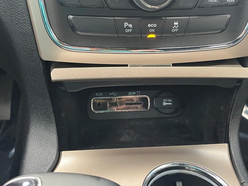 used 2015 Jeep Grand Cherokee car, priced at $12,995