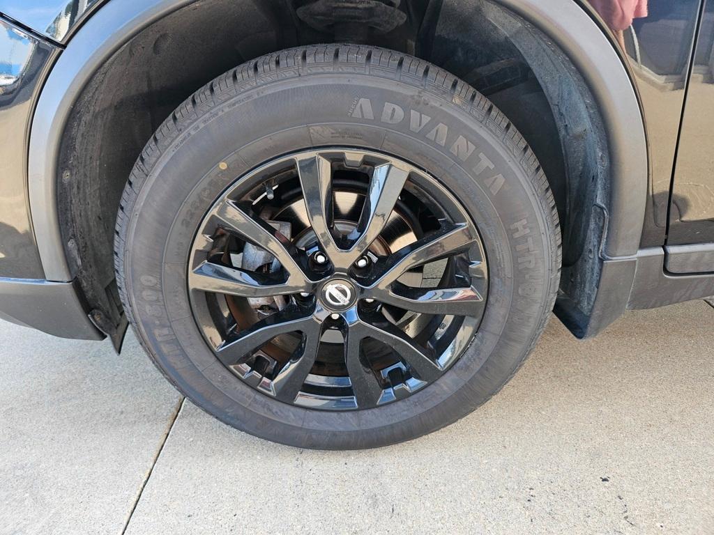 used 2017 Nissan Rogue car, priced at $15,793