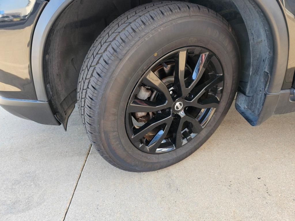 used 2017 Nissan Rogue car, priced at $15,793