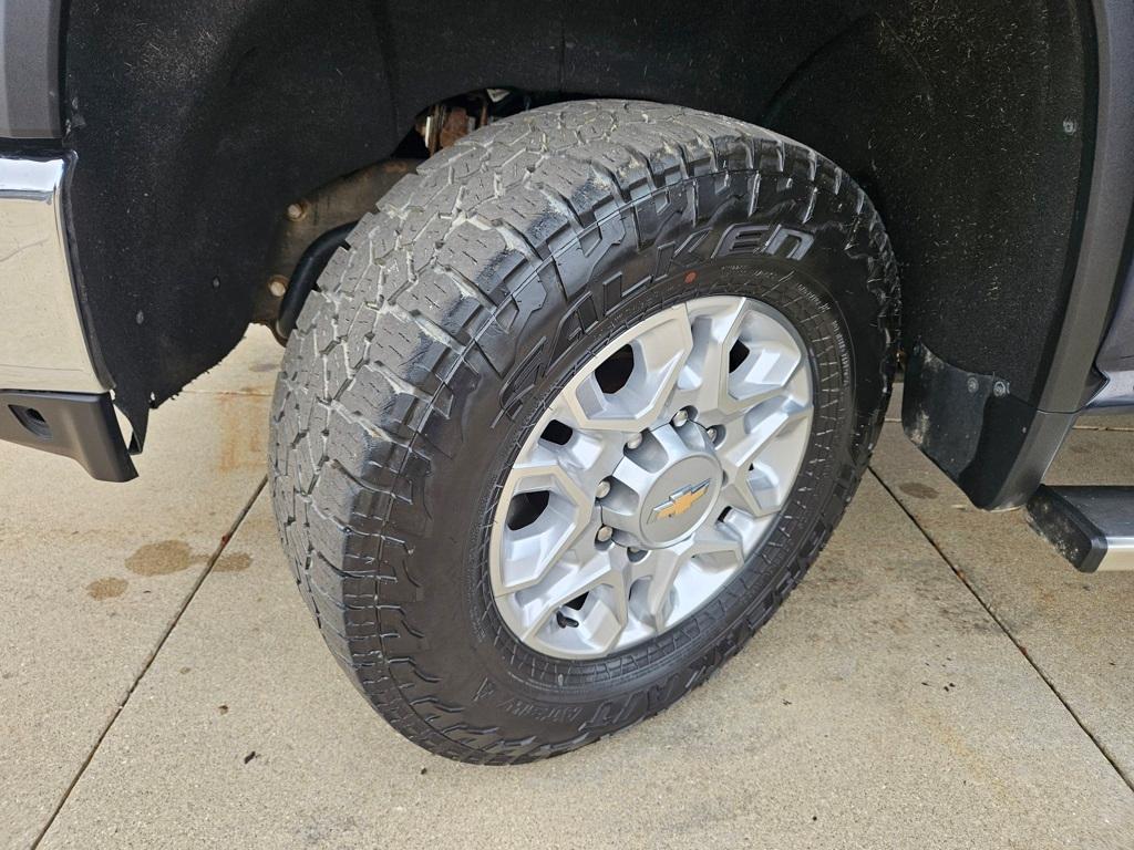 used 2022 Chevrolet Silverado 2500 car, priced at $43,995