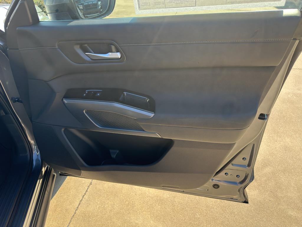 new 2025 Nissan Pathfinder car, priced at $43,480