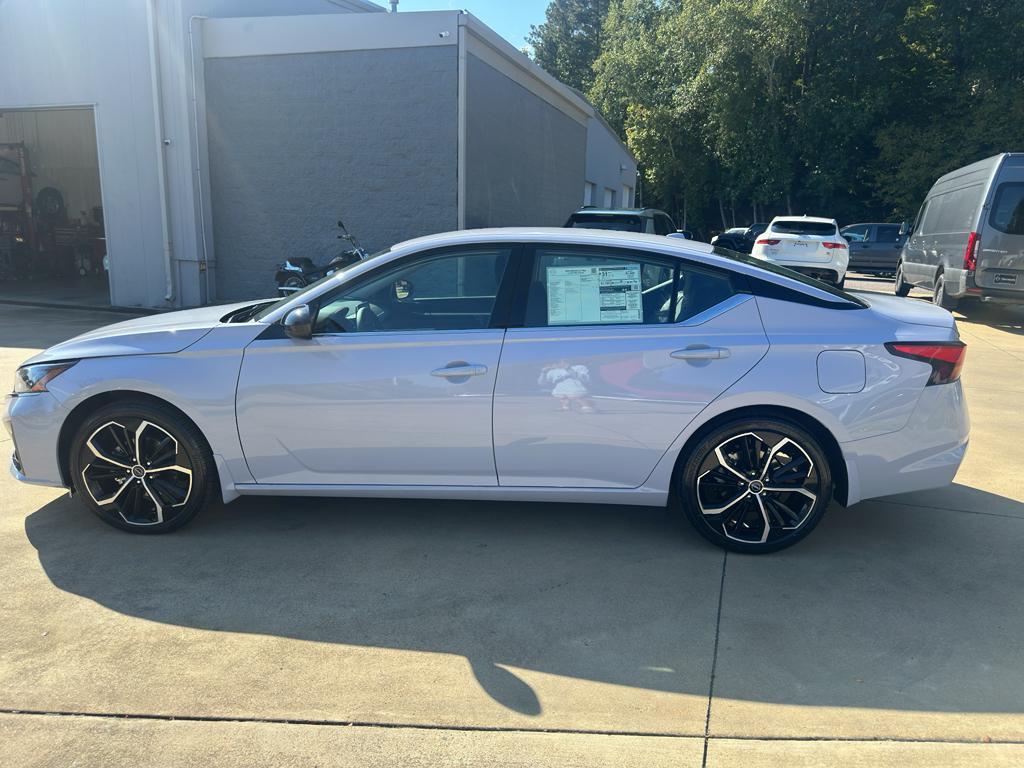 new 2025 Nissan Altima car, priced at $28,990