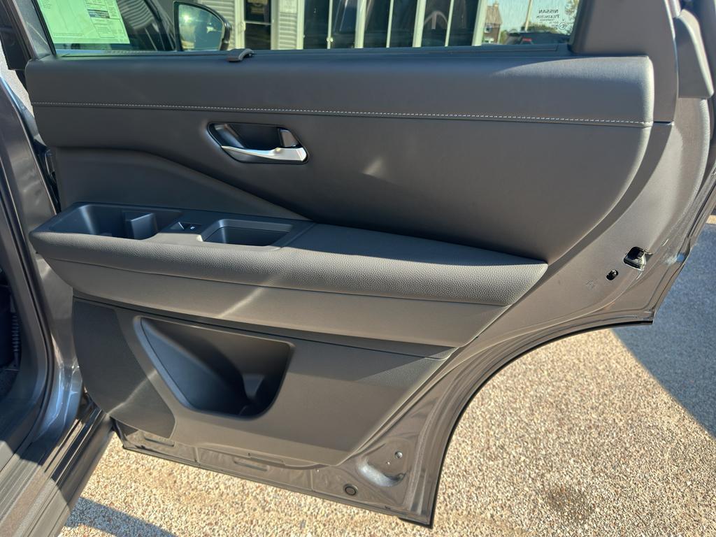 new 2025 Nissan Pathfinder car, priced at $43,865