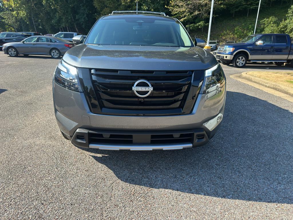 new 2025 Nissan Pathfinder car, priced at $43,865
