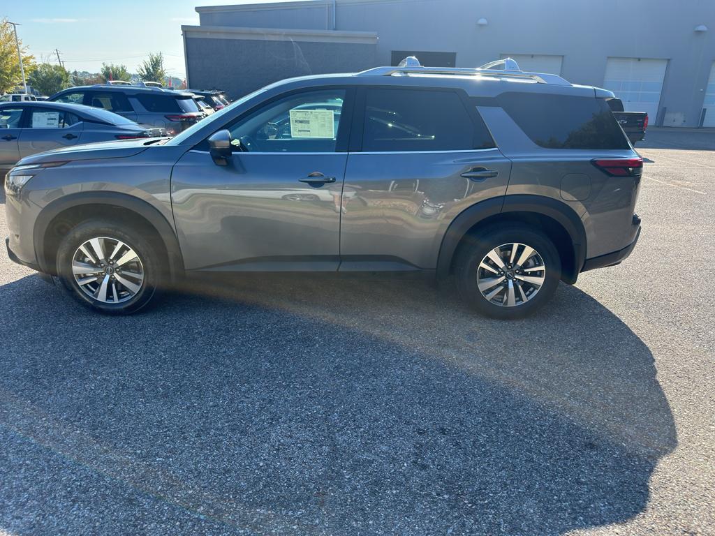 new 2025 Nissan Pathfinder car, priced at $43,865