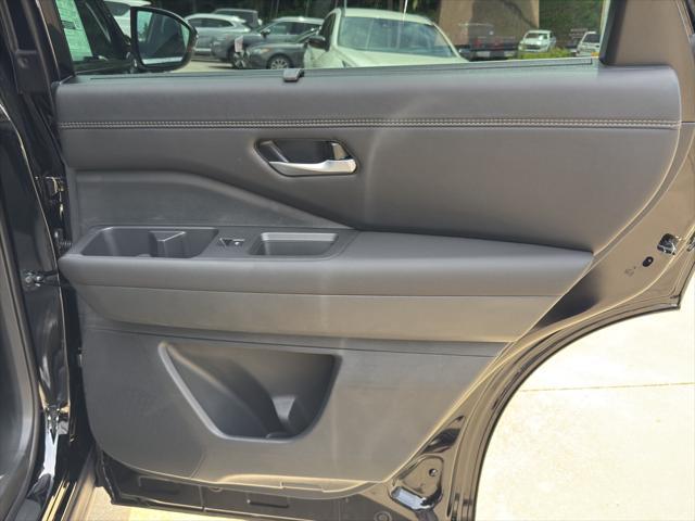 new 2025 Nissan Pathfinder car, priced at $51,610