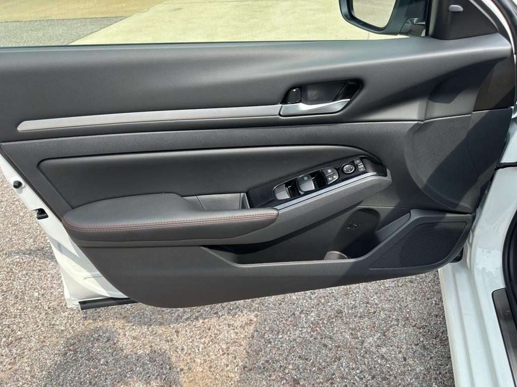 new 2025 Nissan Altima car, priced at $28,990