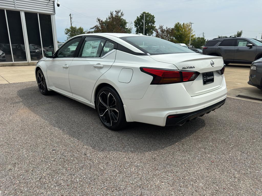 new 2025 Nissan Altima car, priced at $28,990