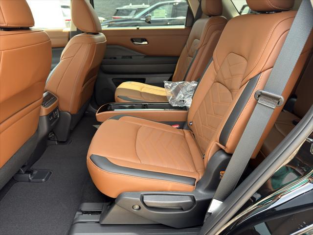 new 2025 Nissan Pathfinder car, priced at $53,610