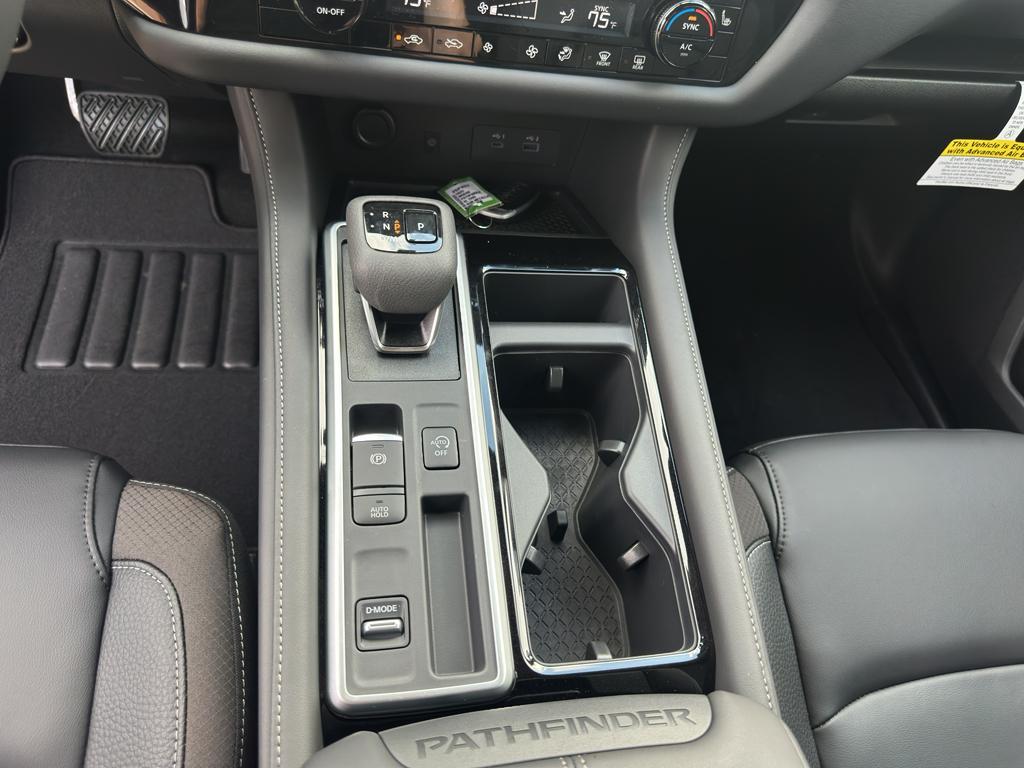 new 2025 Nissan Pathfinder car, priced at $41,290