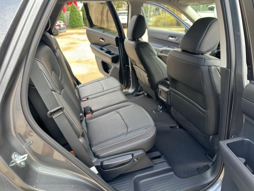 new 2025 Nissan Pathfinder car, priced at $41,290