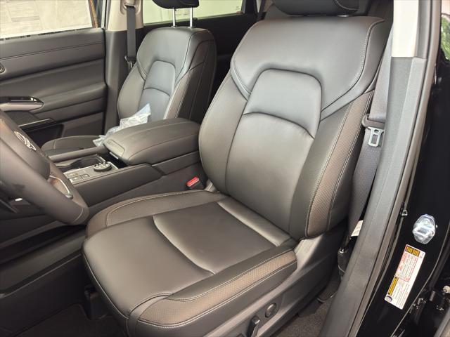 new 2025 Nissan Pathfinder car, priced at $45,735