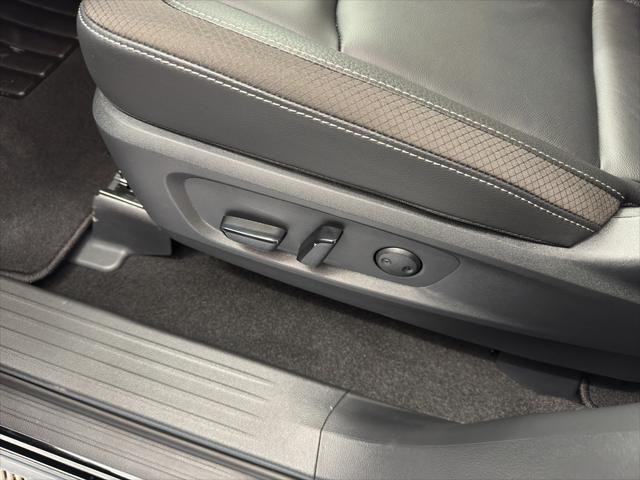 new 2025 Nissan Pathfinder car, priced at $45,735