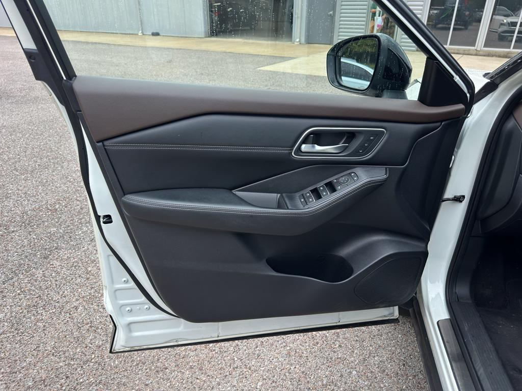 used 2023 Nissan Rogue car, priced at $25,899