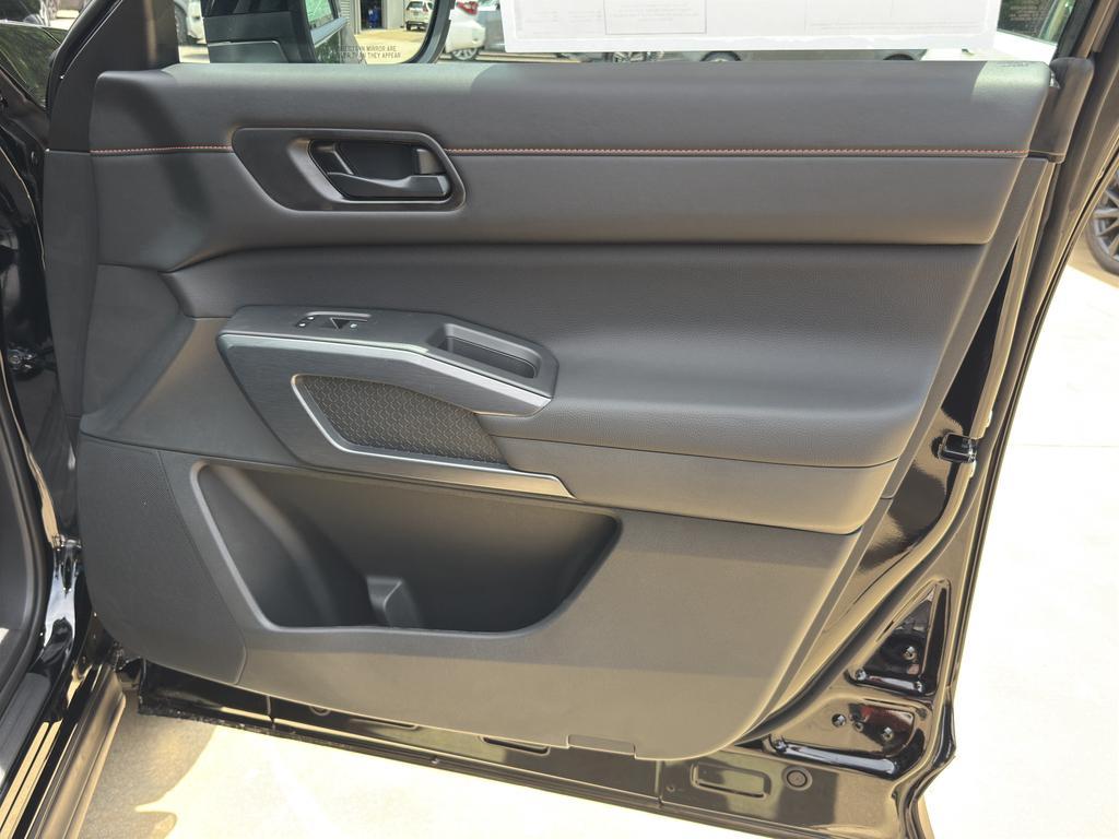 new 2025 Nissan Pathfinder car, priced at $45,395