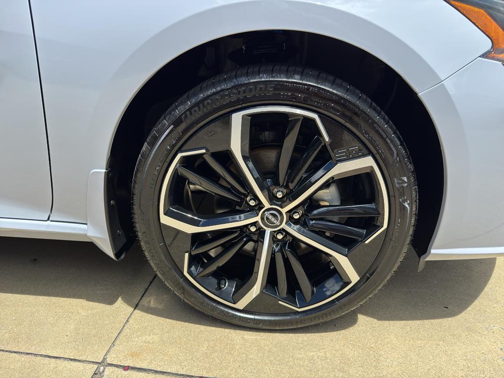 new 2025 Nissan Altima car, priced at $30,505