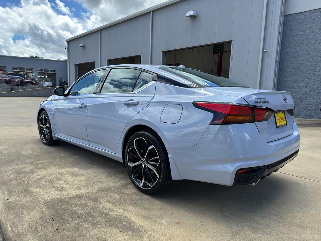 new 2025 Nissan Altima car, priced at $30,505