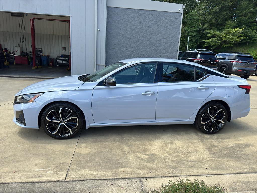 new 2025 Nissan Altima car, priced at $30,505