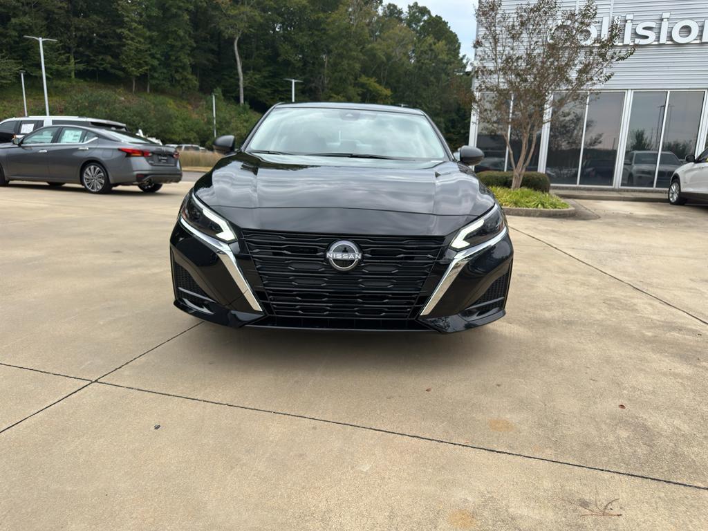 new 2025 Nissan Altima car, priced at $27,990