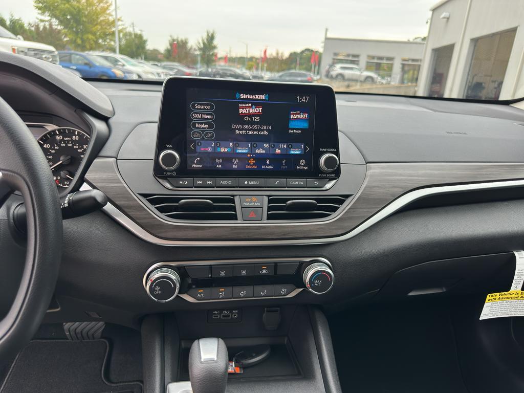 new 2025 Nissan Altima car, priced at $27,990