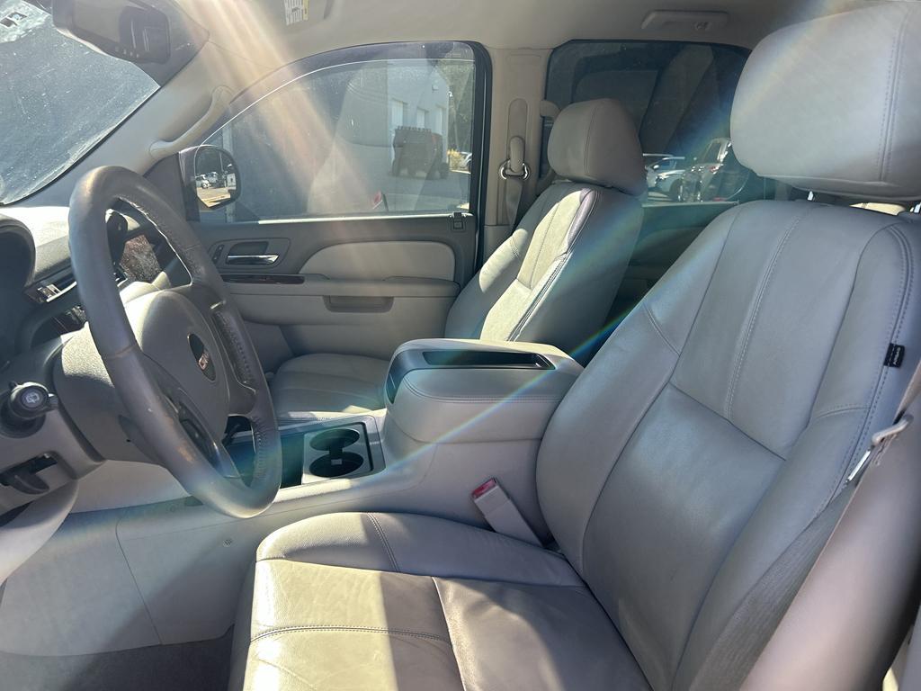 used 2013 GMC Yukon car, priced at $12,990