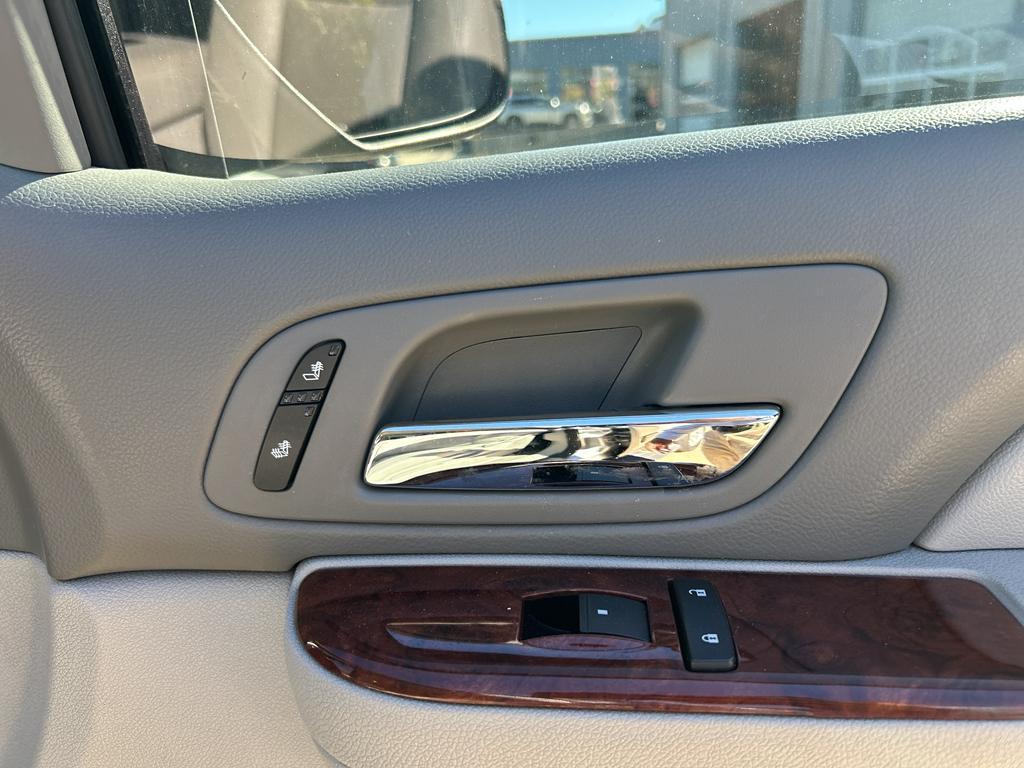 used 2013 GMC Yukon car, priced at $12,990