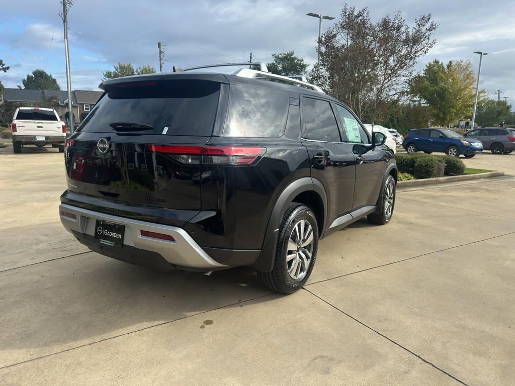new 2025 Nissan Pathfinder car, priced at $44,990