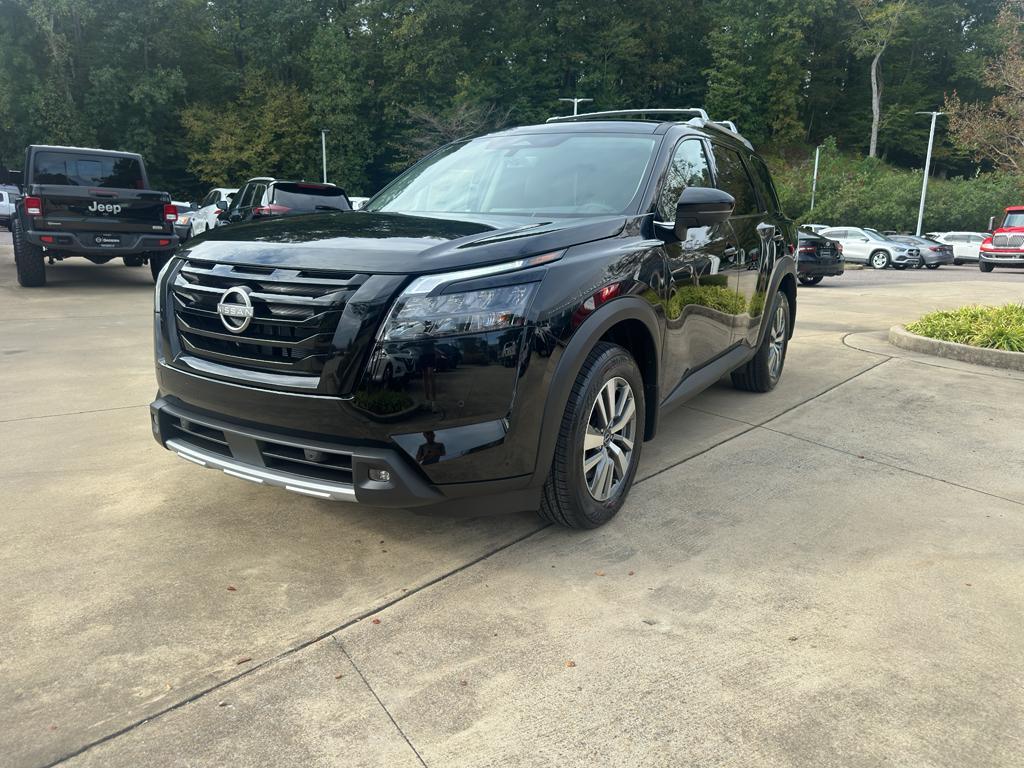 new 2025 Nissan Pathfinder car, priced at $44,990