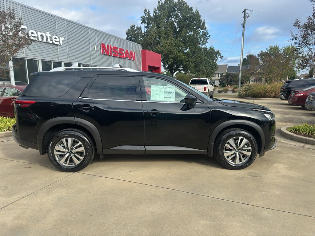 new 2025 Nissan Pathfinder car, priced at $44,990