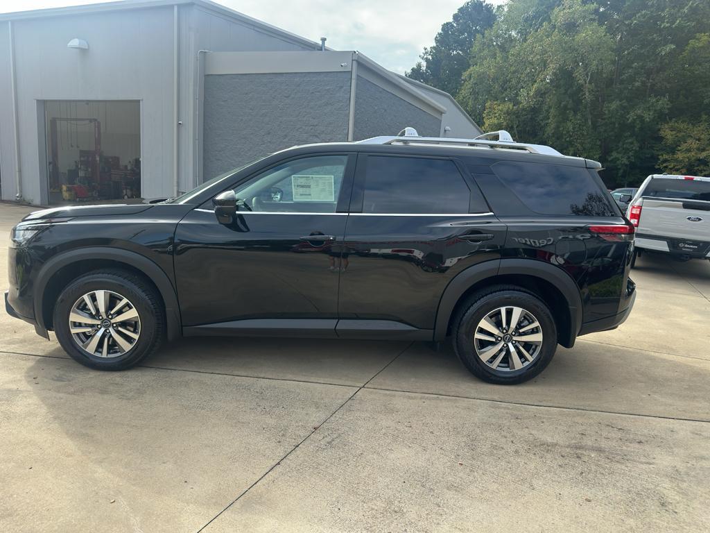 new 2025 Nissan Pathfinder car, priced at $44,990