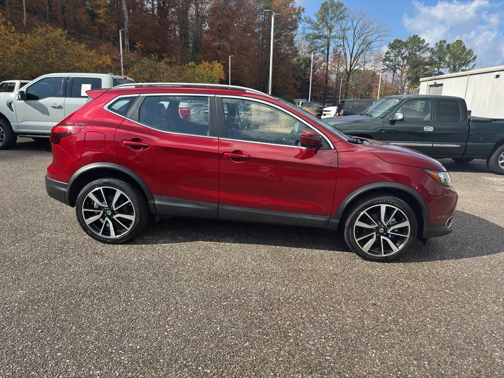 used 2019 Nissan Rogue Sport car, priced at $10,990