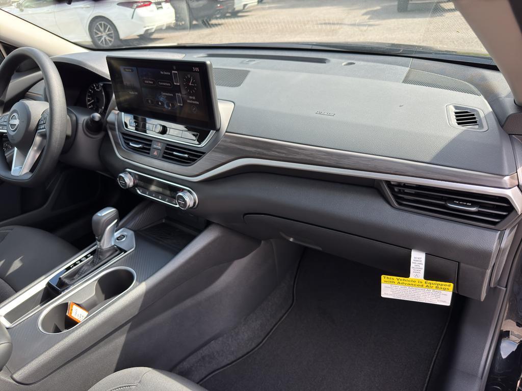 new 2025 Nissan Altima car, priced at $29,460