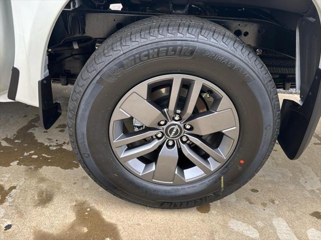 new 2025 Nissan Frontier car, priced at $39,682