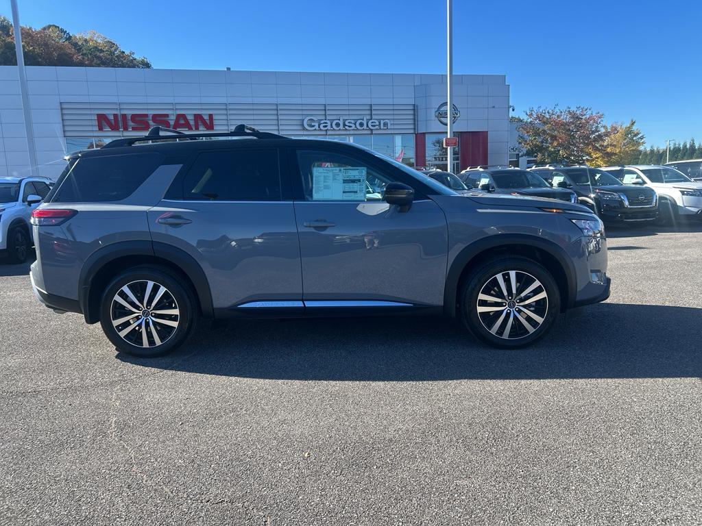new 2025 Nissan Pathfinder car, priced at $52,830