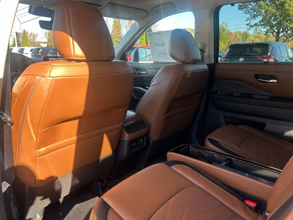 new 2025 Nissan Pathfinder car, priced at $52,830