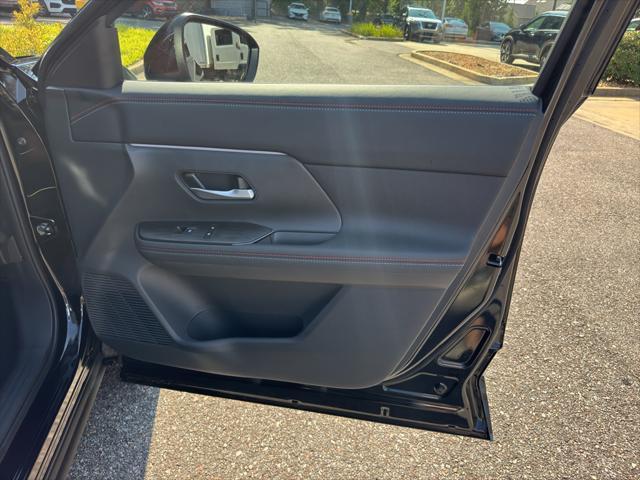 new 2025 Nissan Kicks car, priced at $27,250