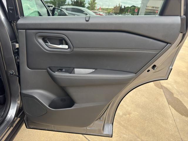 new 2025 Nissan Rogue car, priced at $33,985