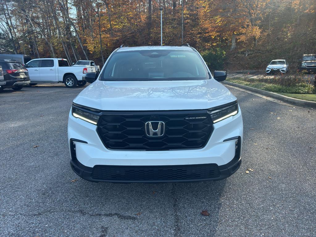 used 2025 Honda Pilot car, priced at $49,490