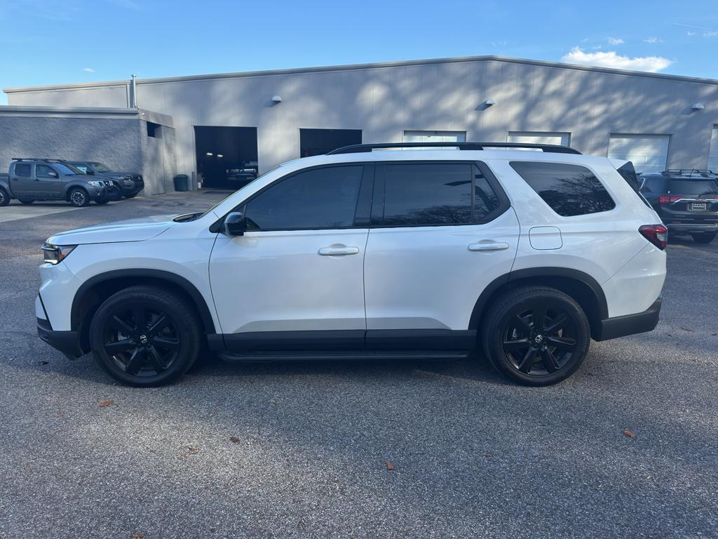 used 2025 Honda Pilot car, priced at $49,490